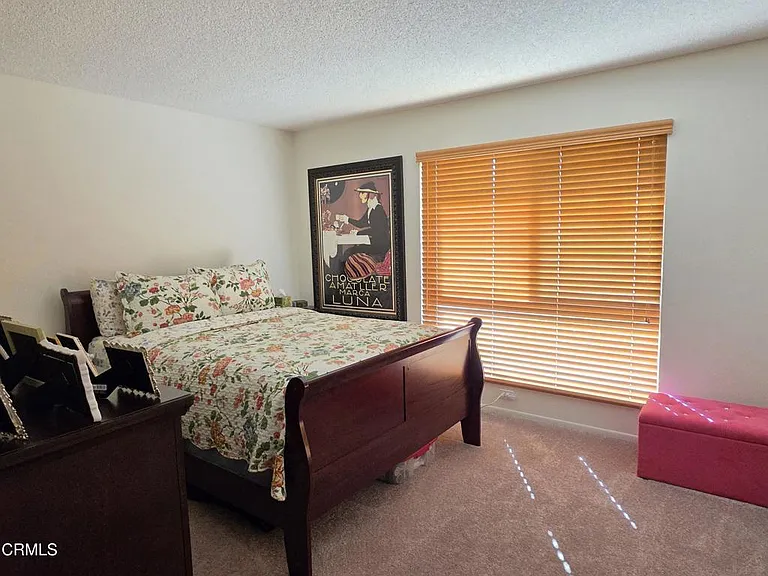 16102 Village 16 — Photo 11