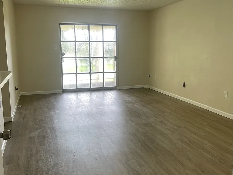 675 Wooddale Blvd #111 — Photo 7