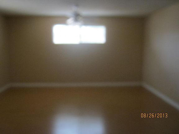 2nd image of 435 E 10th Pl