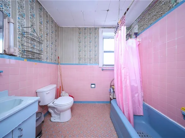 97 Avenue S image 13 of 32