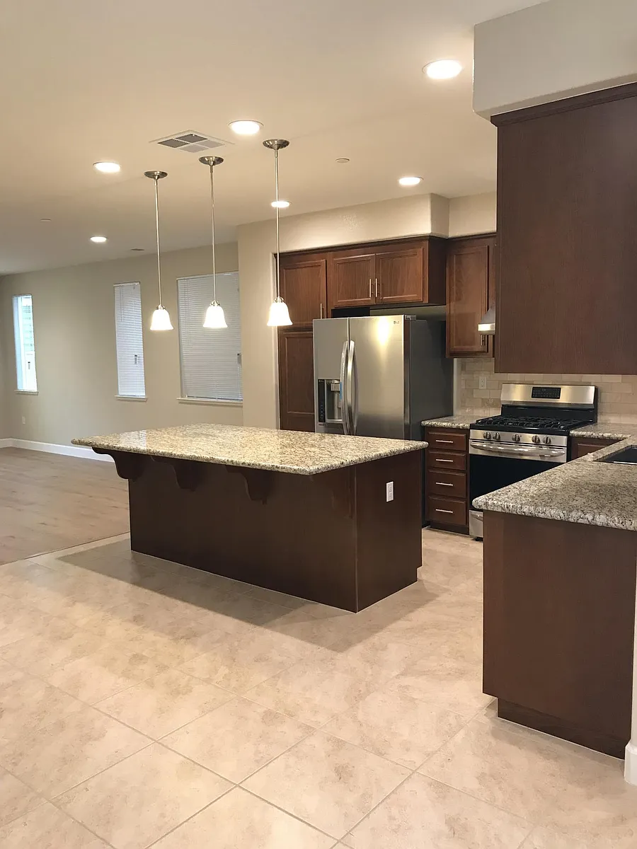 Kitchen - 38931 Dandelion Pl