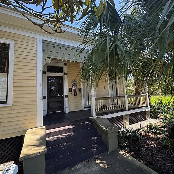 808 Dauphin St #C — Photo 1