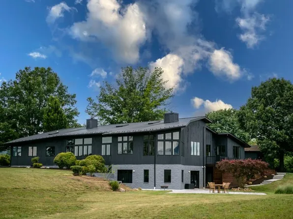 833 Mount Olivet Church Rd, Elkton, VA 22827