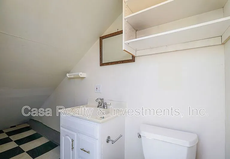 522 Washington St #BACK HOUSE — Photo 17