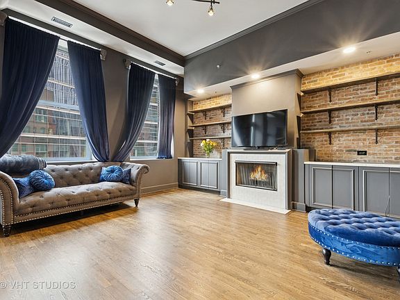 3rd image of 165 N Canal St APT 1409