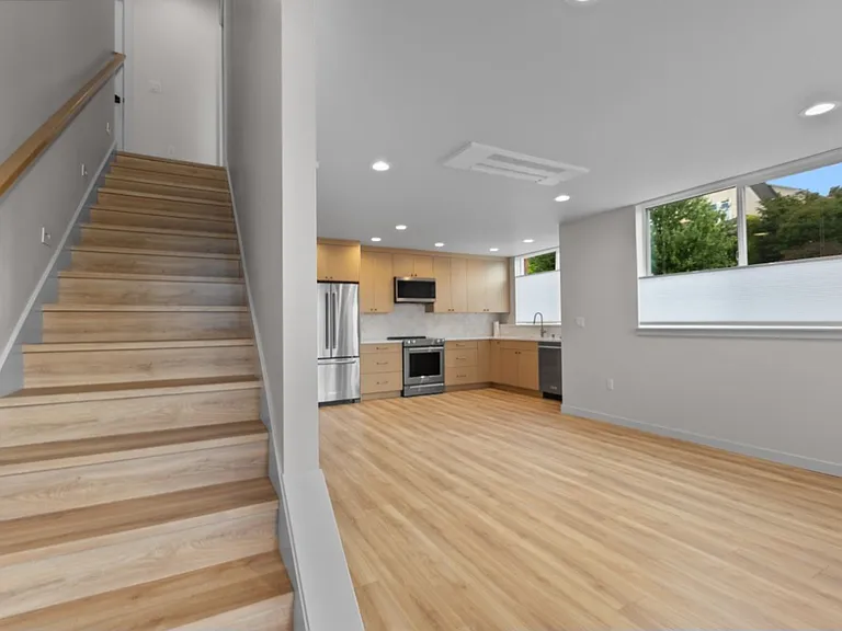 2509 N 42nd St — Photo 5