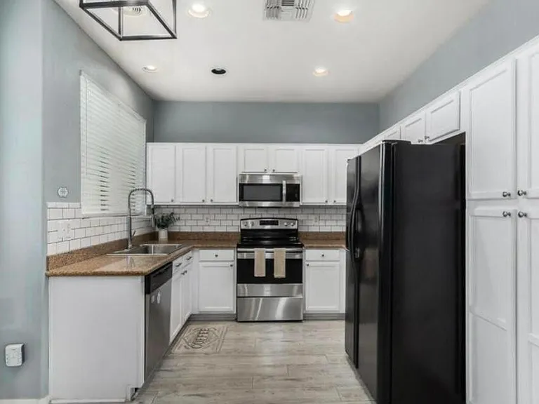 1886 E Don Carlos Ave #139 — Photo 5