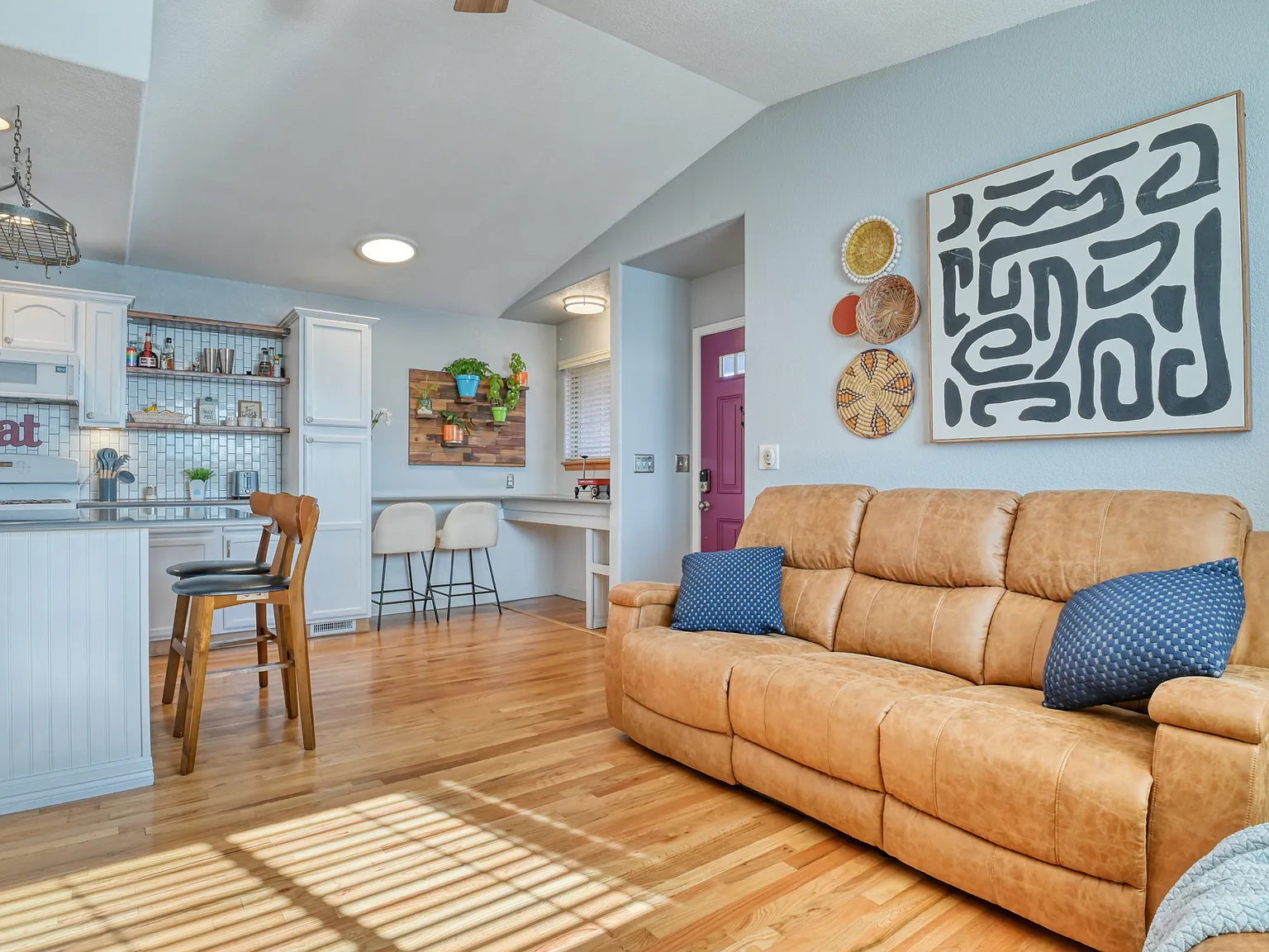 2 bed, 930 sqft, $2,900 — Photo 3