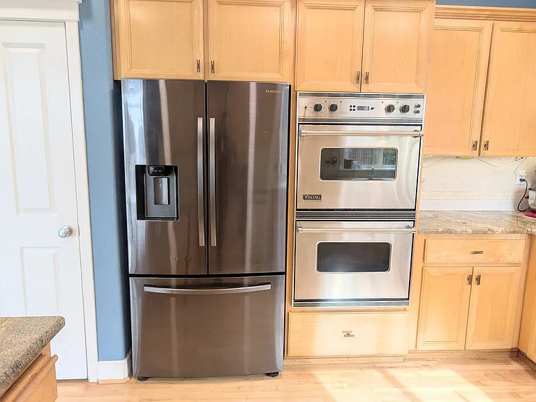 2507 Crestview Dr — Photo 9