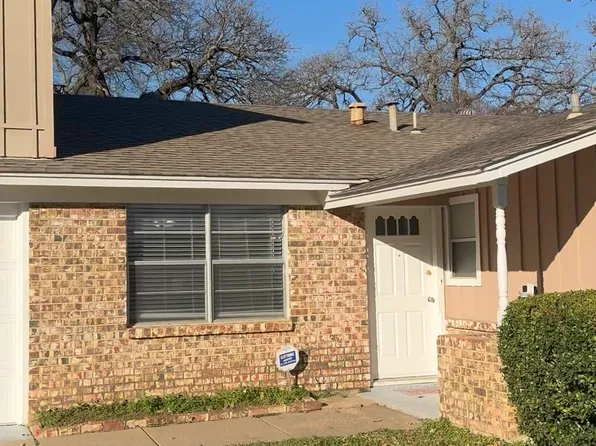 104 Jean Ln, Euless, TX 76040