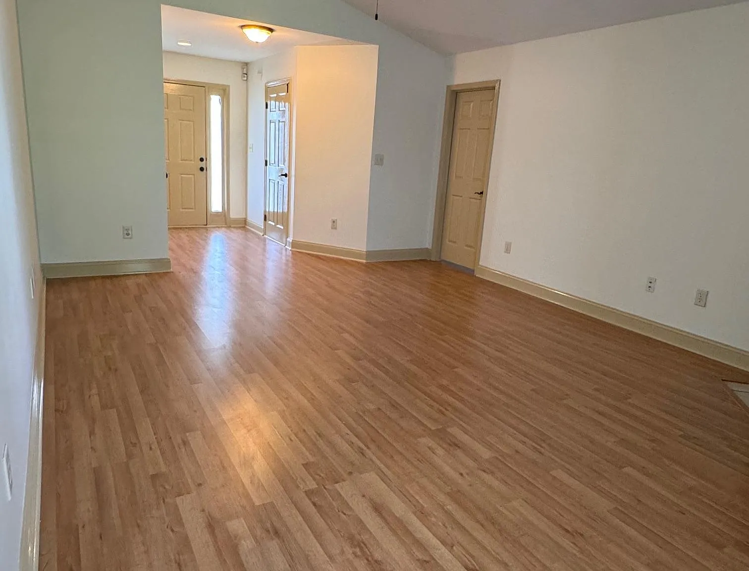3 bed, 1418 sqft, $1,650 — Photo 3