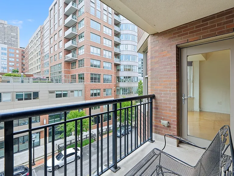 20 Avenue At Port Imperial #323 — Photo 11