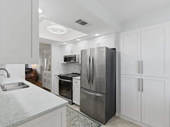 5775 Park St N, Saint Petersburg, FL 33709