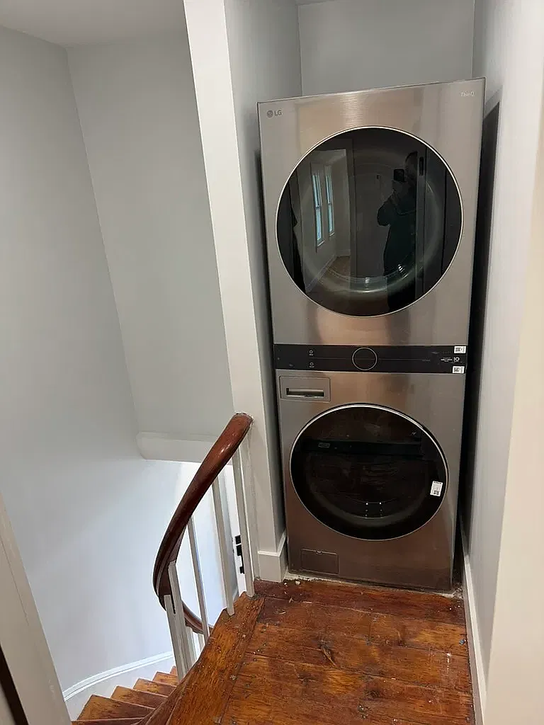 2 bed, 1050 sqft, $2,600 — Photo 4