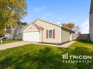 10664 Glenayr Dr, Camby, IN 46113