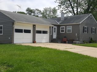 839 Gates St, Aurora, IL 60505