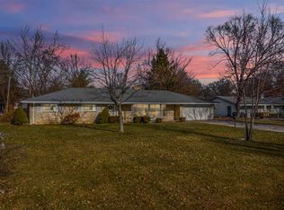 1202 Pelham Dr, Fort Wayne, IN 46825