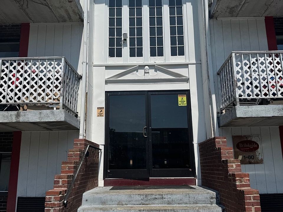 1st image of 126 Beaver St APT 76