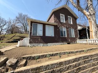 143 Diagonal St, Savanna, IL 61074