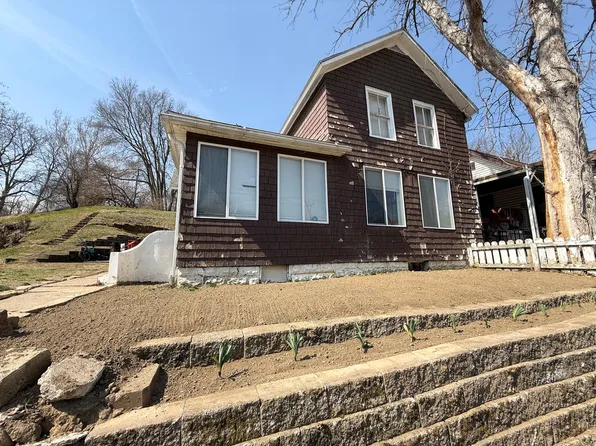 143 Diagonal St, Savanna, IL 61074