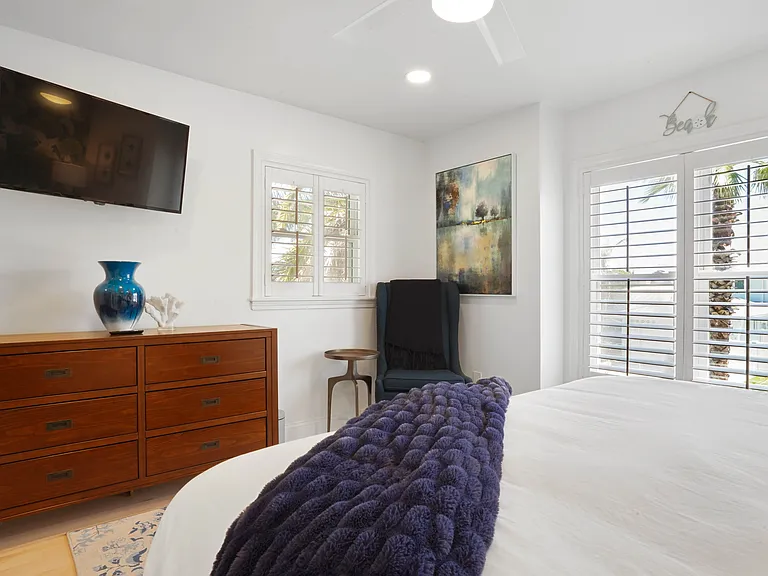 1804 Pass A Grille Way — Photo 42