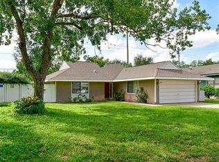 1110 29th St W, Bradenton, FL 34205