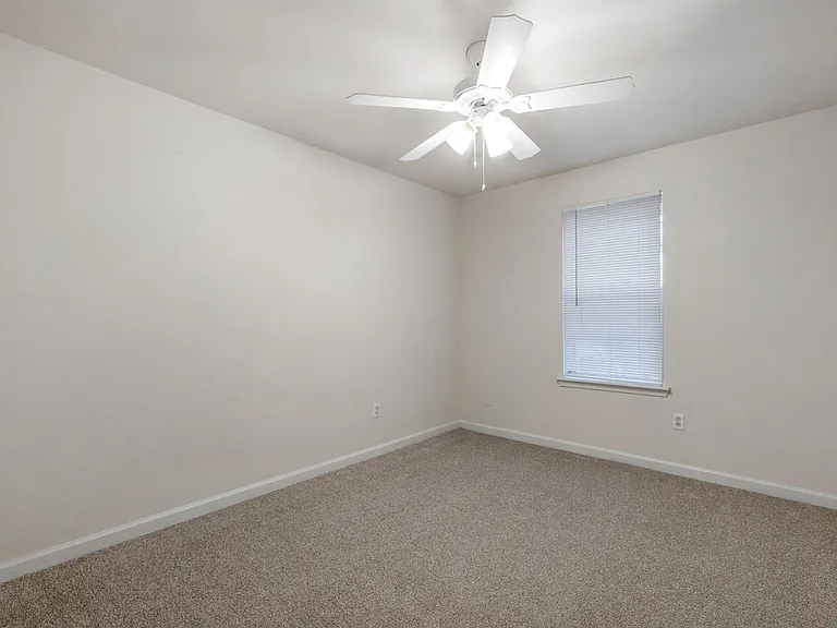 4859 W Napoleon Ave N — Photo 11