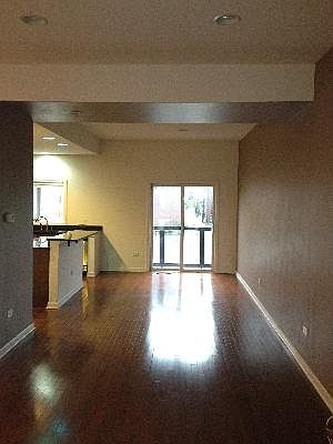 5th image of 2225 W Madison St Unit 6