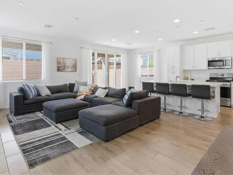 6571 Dove Point Pl — Photo 5