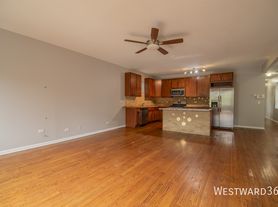 2328 W Washington Blvd, Chicago, IL