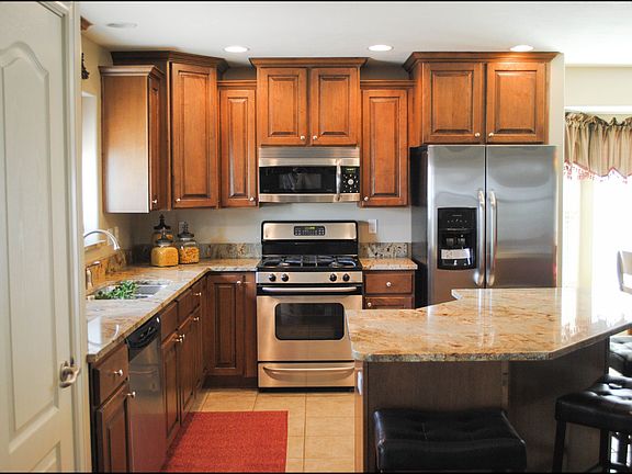 Granite counters, island