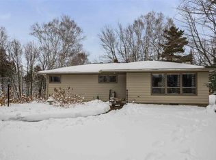 6916 S State Road 35, Foxboro, WI 54836