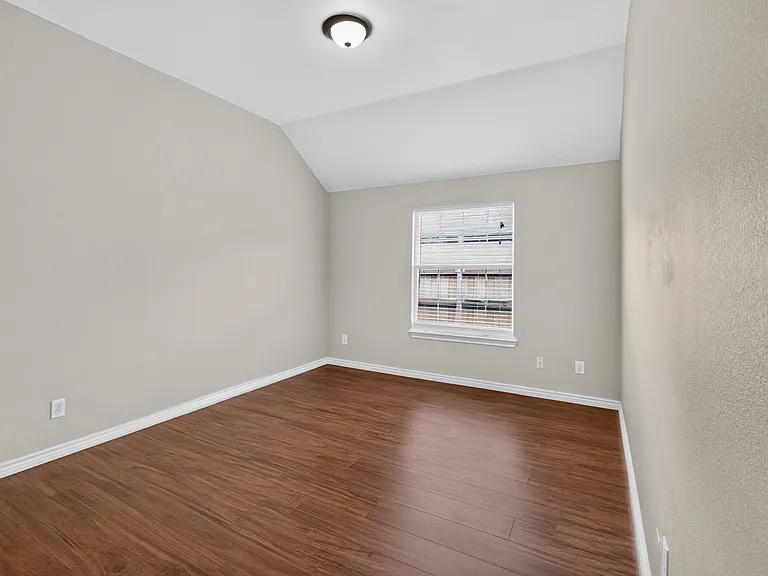 2848 Gillespie Ln — Photo 22