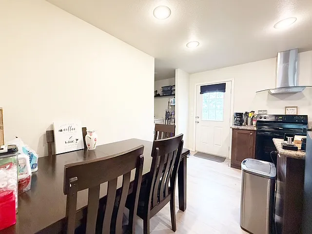 108 N Cambrian Ave — Photo 8