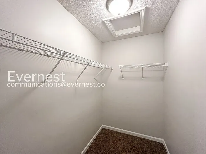 10721 Ridgefield Dr — Photo 21