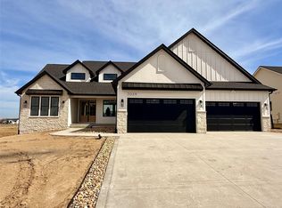 3029 NW Beechwood Dr, Grimes, IA 50111