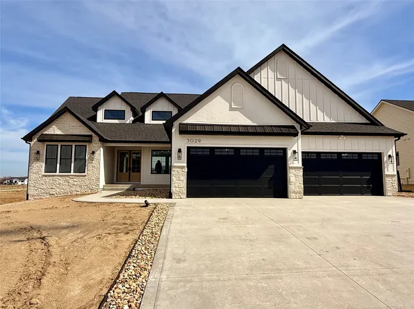 3029 NW Beechwood Dr, Grimes, IA 50111