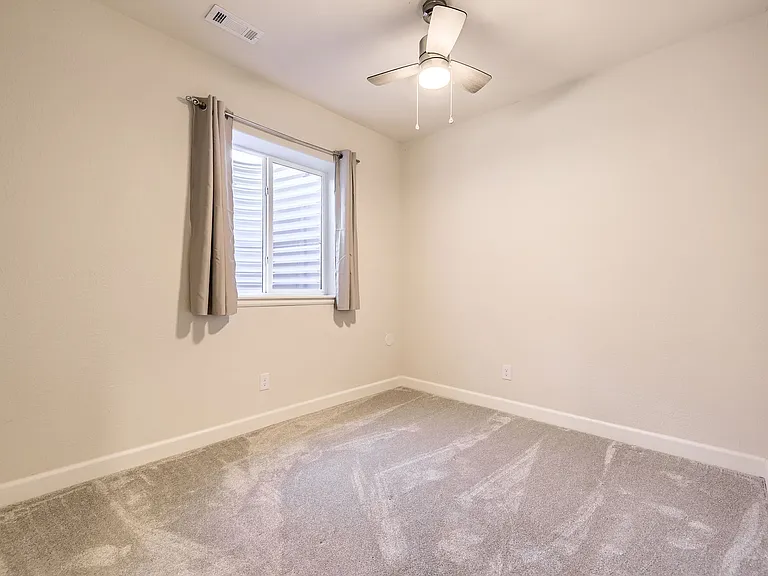 3577 Silver Rock Cir — Photo 16