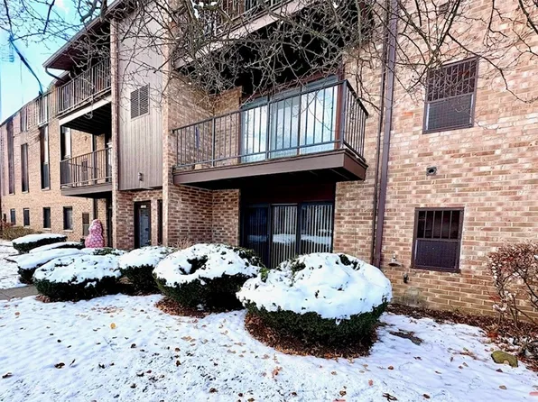 16445 Heather Ln APT 203, Middleburg Heights, OH 44130