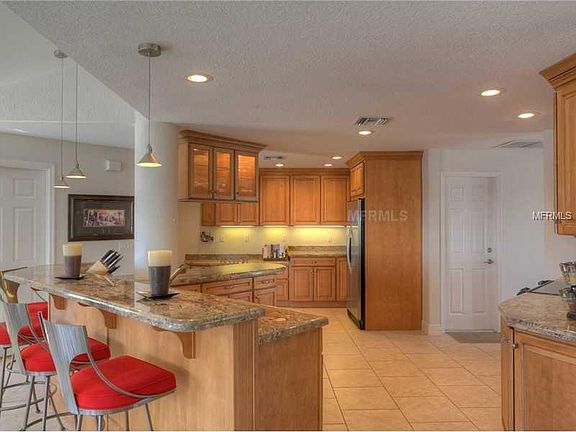 5th image of 108 11th St E