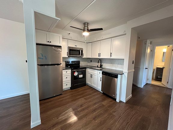 5th image of 205 Mineola Blvd