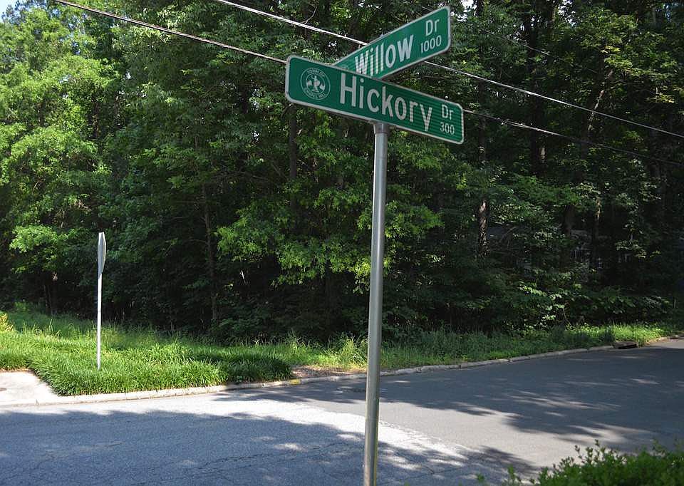 1st image of 308 Hickory Dr Unit 5