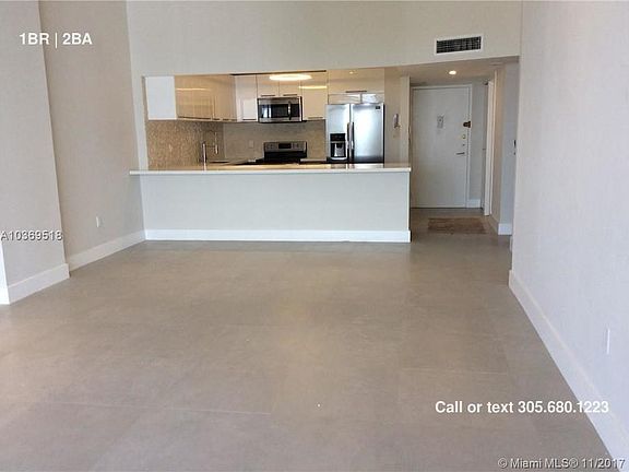 3rd image of 2801 NE 183rd St APT 2015W
