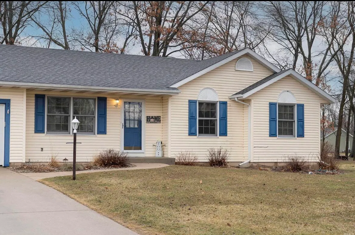 3 bed, 2054 sqft, $2,600 — Photo 2