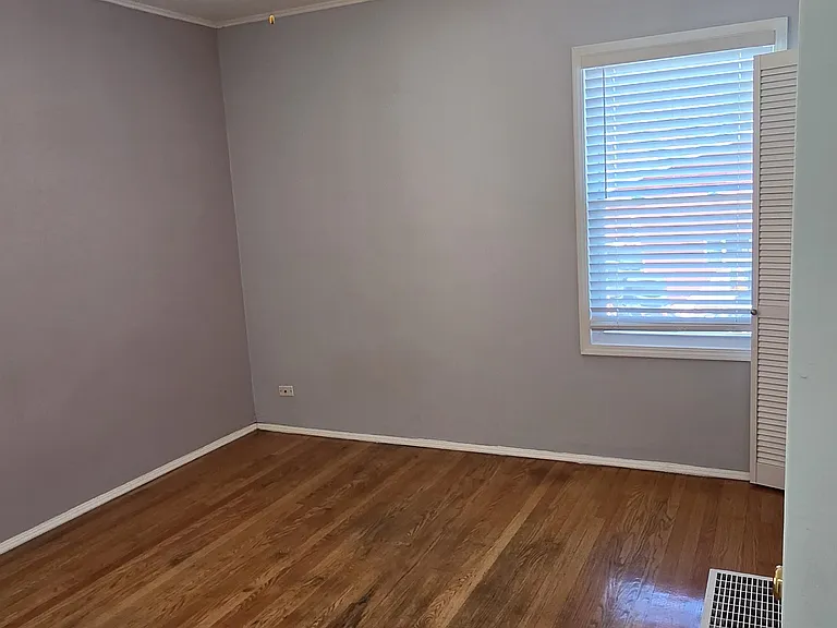 3327 S Austin Blvd #1 — Photo 14