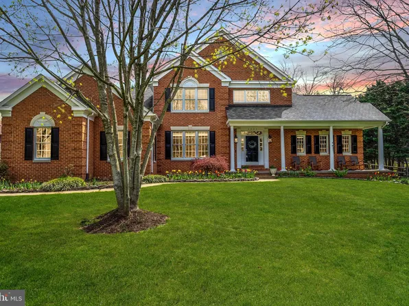 4401 Canterbury Ln, Gainesville, VA 20155