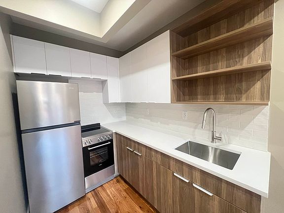 3rd image of 2909 Avenue D #1H