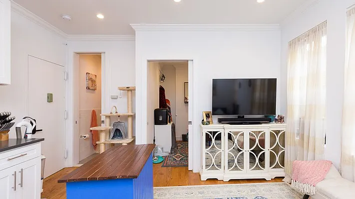 Rented by Nooklyn NYC LLC | media 35