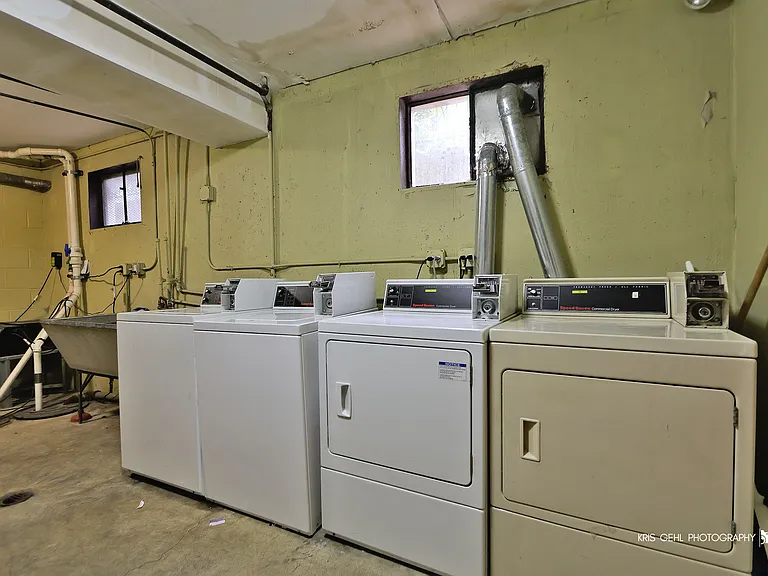 510 W Miner St — Photo 16