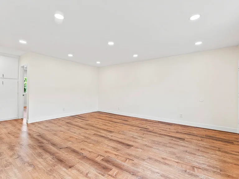 4572 Nebo Dr #H — Photo 19